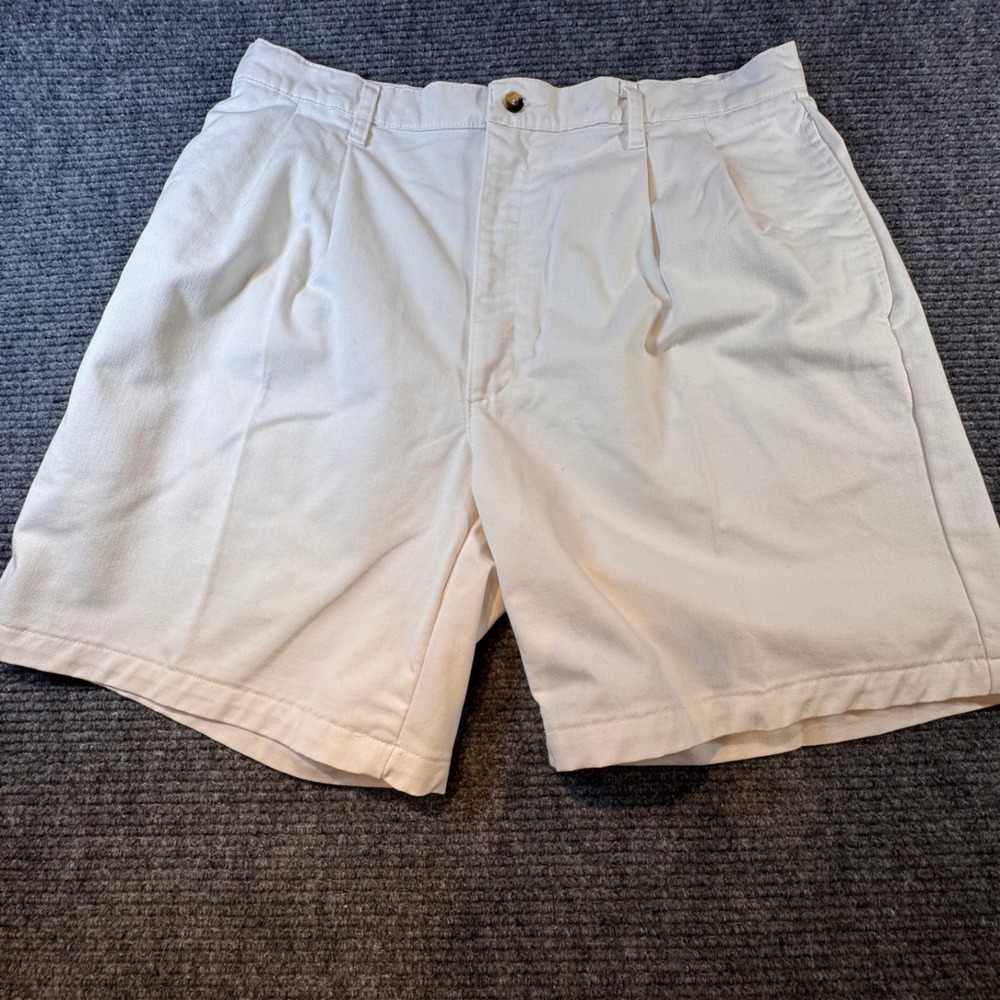 Timber Creek by Wrangler Mens White Pleated Chino Shorts Size 38